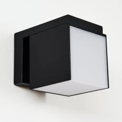 Applique Murale D'Exterieur Swanek Led Noir, 1 Lumiere