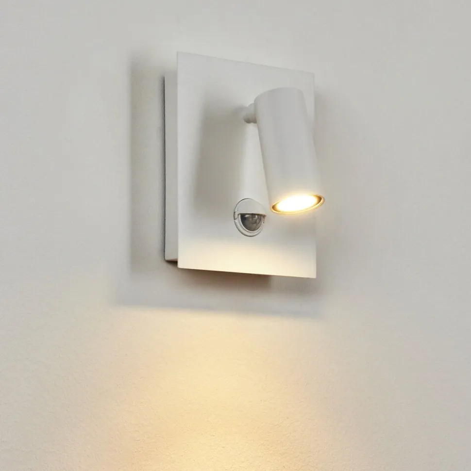 Applique Murale D'Exterieur Saeter Led Blanc, 1 Lumiere, Detecteur De Mouvement