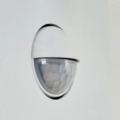 Applique Murale D'Exterieur Fulham Blanc, 1 Lumiere, Detecteur De Mouvement