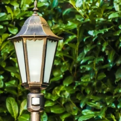 Lampadaire D'Exterieur Hongkong Frost Brun Dore, 1 Lumiere, Detecteur De Mouvement